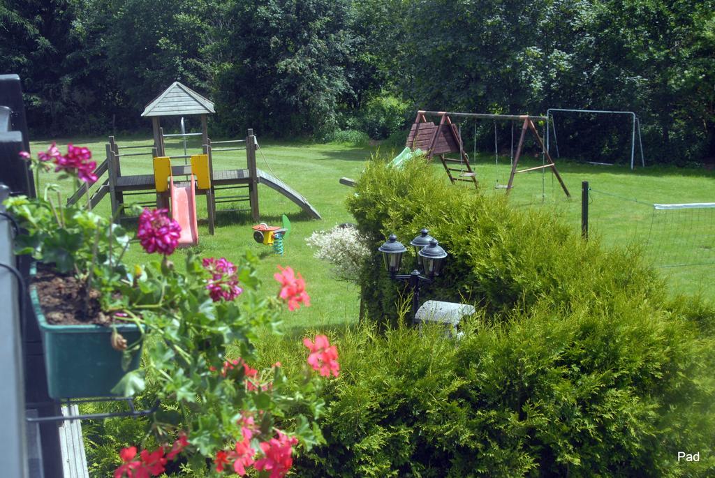 Vila La Cle Des Champs Bertogne Exteriér fotografie