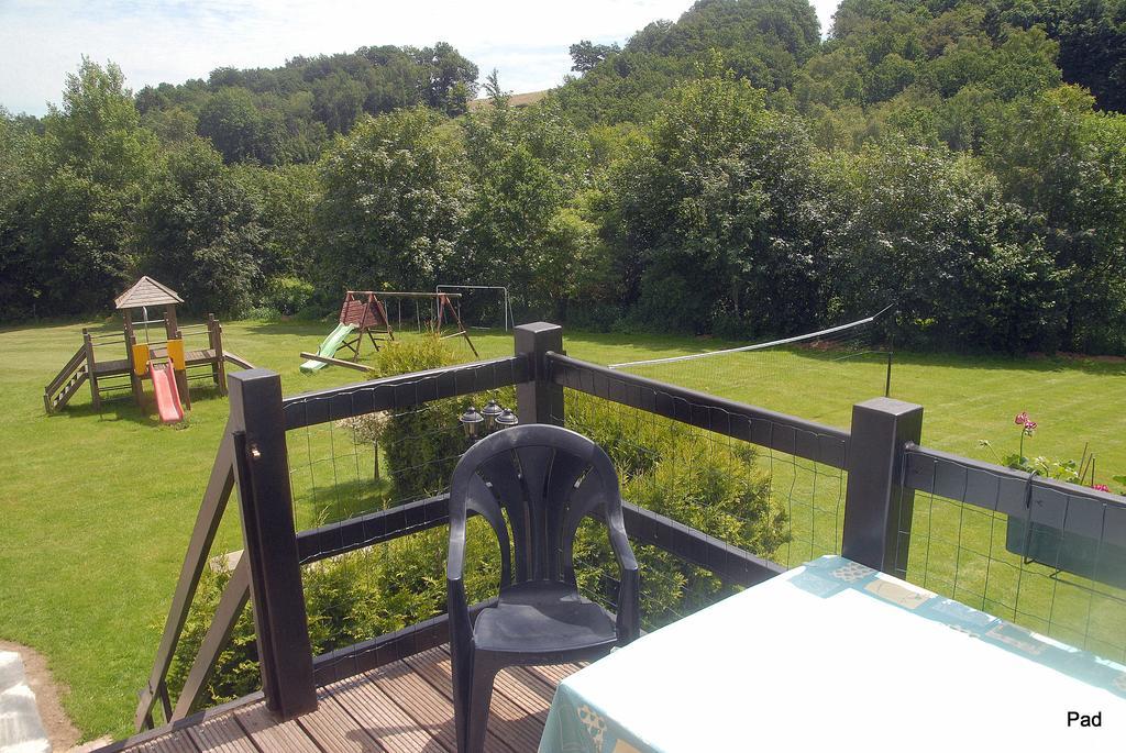 Vila La Cle Des Champs Bertogne Exteriér fotografie